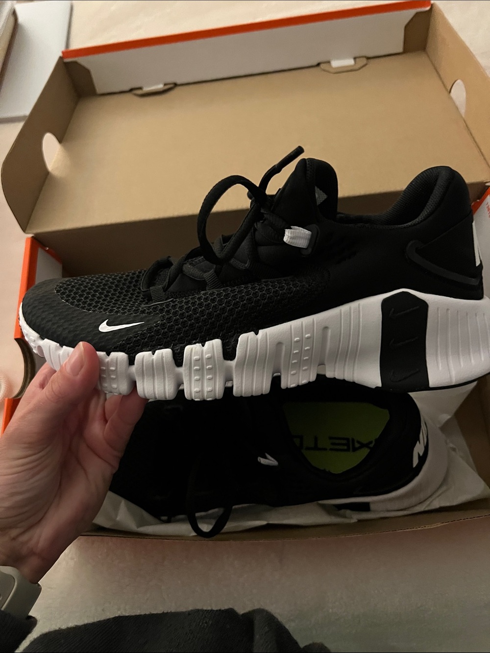 Nike women’s Free Macon 4 NWT - Picture 2 of 5